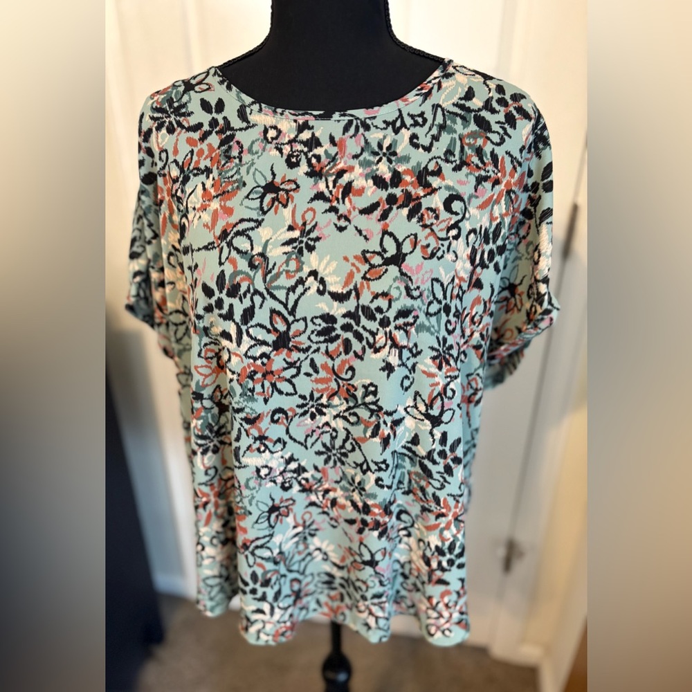 Maurices Delton Zipper Back Blouse - Floral Print